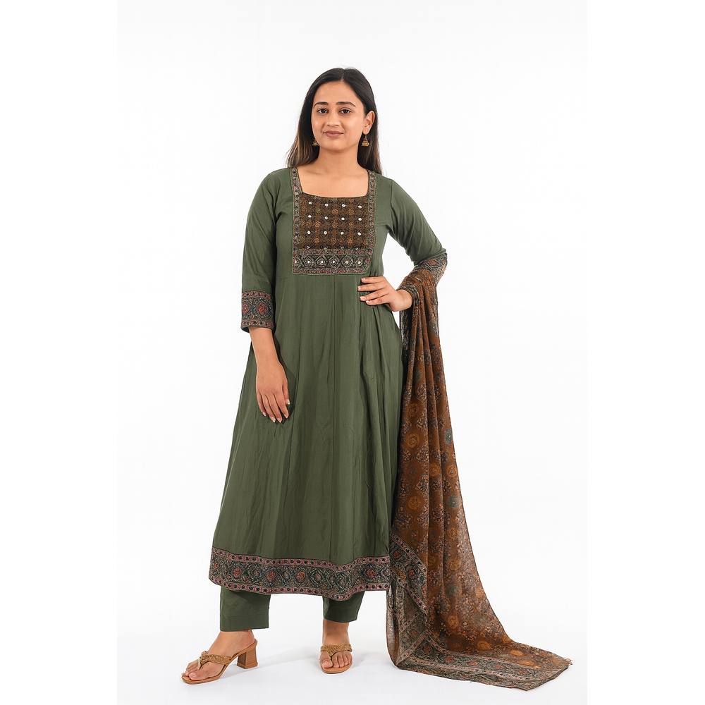 AAIRA ANKLE PANTS SUIT 